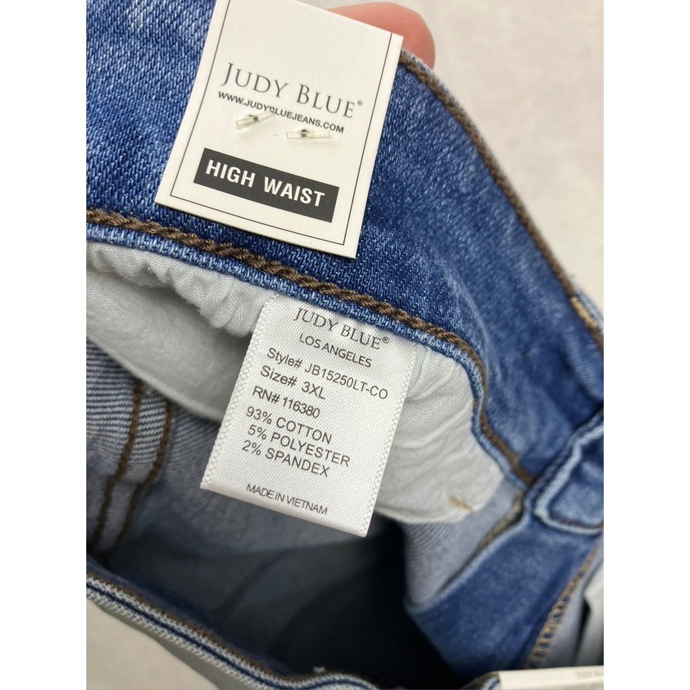 Judy Blue Light Wash High Waist Frayed Hem Denim Jean Shorts Plus Size 3XL NEW - Picture 9 of 11